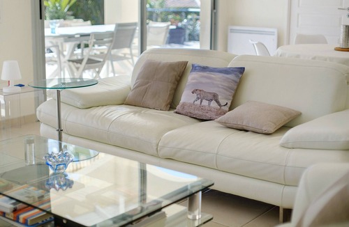 Cagnes-sur-Mer Villa | Villa 'Les Collettes' with Private Pool, Wi-Fi, and Air Conditioning