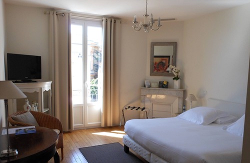 Les Baumettes Hotel | Villa Les Cygnes