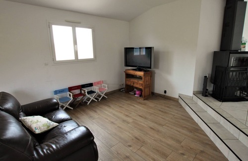 Talmont-Saint-Hilaire Villa | Villa Les Arts - spacious with heated indoor pool, sleeps 9