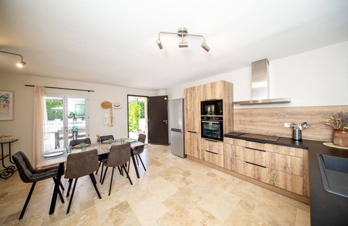 Mondragon Villa | Villa les Granges Blanches quiet stay and heated pool