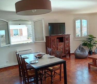 Meze Apartment | Villa Les Grenadines ETAGE