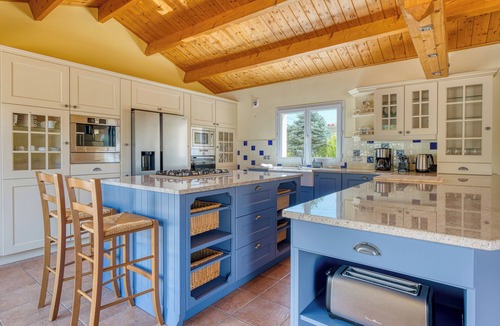Landevieille Villa | Villa Les Hauts Du Lac : 15 pax, Pool, Spa, Pétanque & Lake