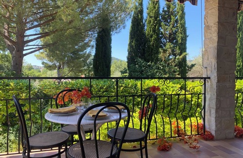 Volonne Villa | Villa Les Iris