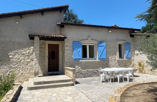 Volonne Villa | Villa Les Iris