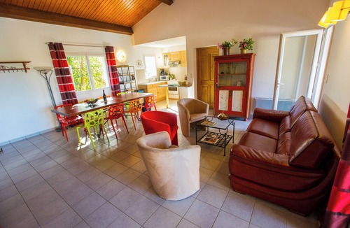 Joyeuse Villa | Villa Les Lavandes with its Private Pool and Spa