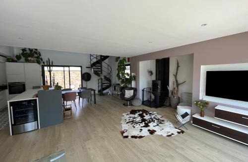 Flourens Villa | Villa Les Palmiers