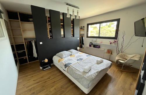 Flourens Villa | Villa Les Palmiers