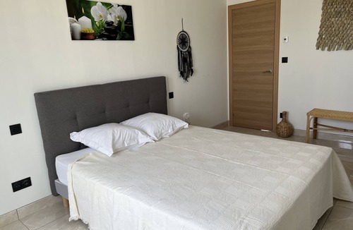 Bassan Villa | Villa les Palmiers with swimming pool