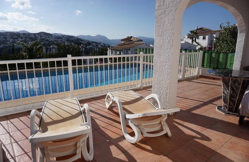 Monte Pego Ski Chalet | Villa LES PINS at Monte Pego