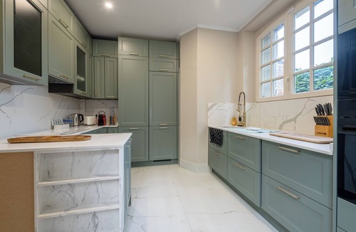 La Ferte-Gaucher Villa | Villa Les Roches - Comfort & Relaxation