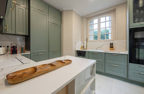 La Ferte-Gaucher Villa | Villa Les Roches - Comfort & Relaxation