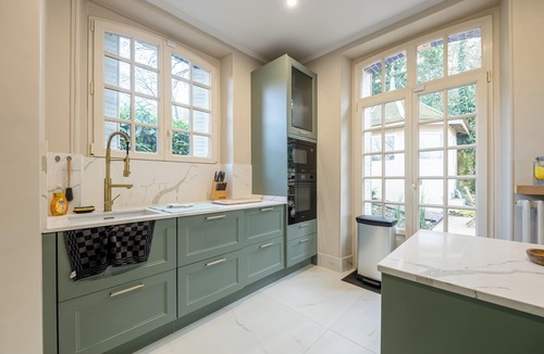 La Ferte-Gaucher Villa | Villa Les Roches - Comfort & Relaxation