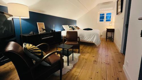 Yzeron House | Villa Les Roches d'Yzeron