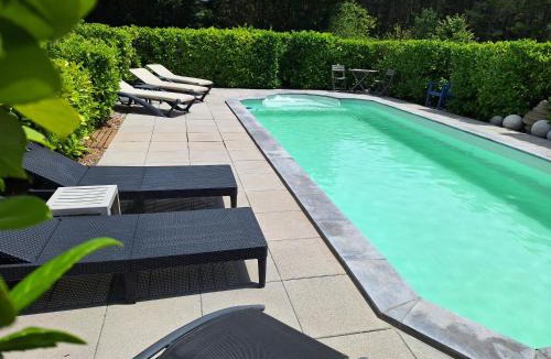 Arques Villa | Villa les terre rouges avec piscine dans l ' Aude