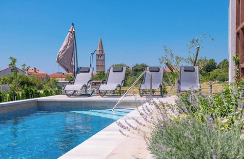 Galizana Ski Chalet | Villa Lily - Private Pool, Lovely Garden
