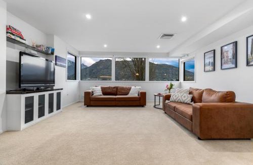 Frankton House | Villa Limni - Spa Pool