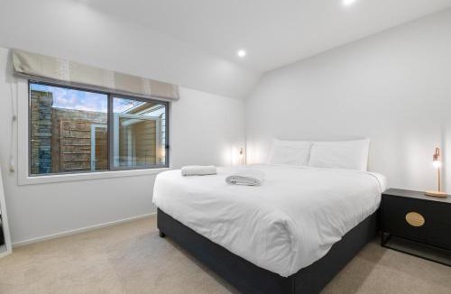 Frankton House | Villa Limni - Spa Pool