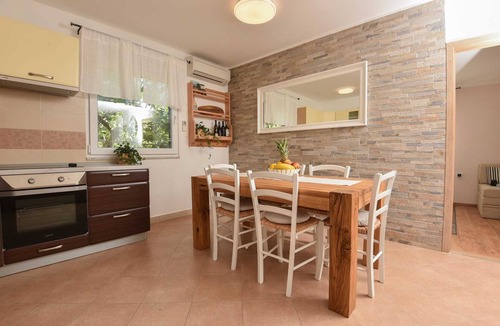 Punat Villa | Villa Lipa with Hot Whirlpool