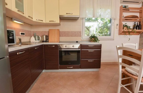 Punat Villa | Villa Lipa with Hot Whirlpool
