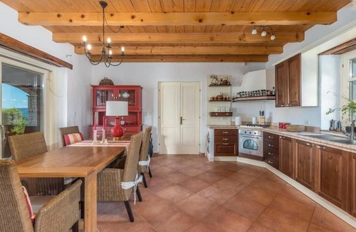 Buzet House | Villa "Livia" with a view of the water