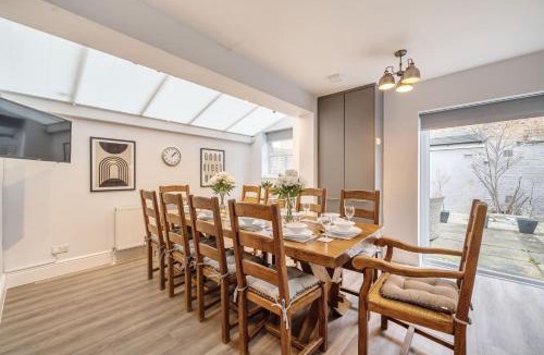 Windsor City Centre Apartment | Villa Living by Lawsons