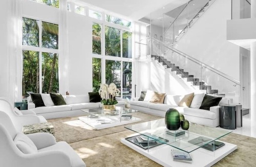 Golden Beach Villa | Villa Loggia