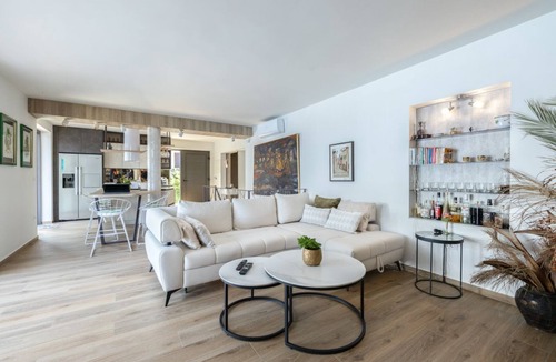 Cove Murtar Villa | Villa Lorelei - Three Bedroom Villa, Sleeps 6