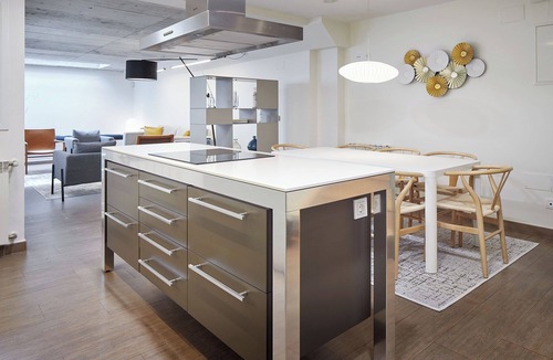 Antiguo Villa | Villa Loretopea by FeelFree Rentals