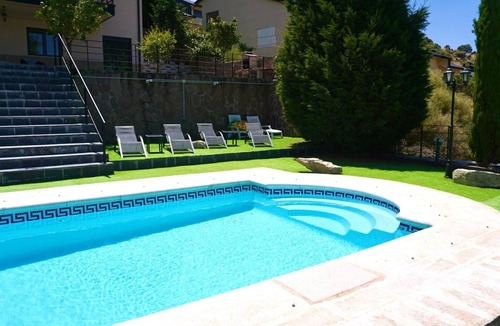 Los Angeles de San Rafael Villa | Villa 'Los Ángeles' with Lake Views, Private Pool and Wi-Fi