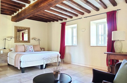 Aloxe-Corton Hotel | Villa Louise