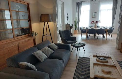 Saint-Amand-les-Eaux Apartment | VILLA LOUISE B, B comme Belle Epoque