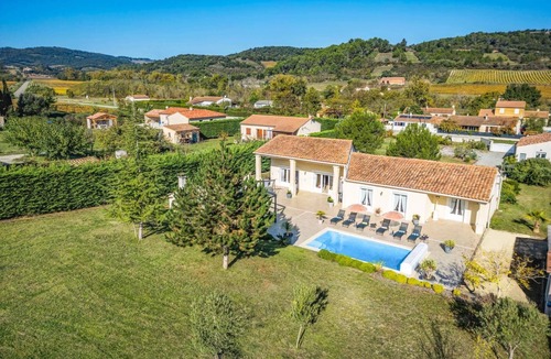 Loupia Villa | Villa Loupia by Villa Plus