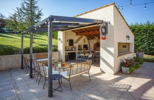 Loupia Villa | Villa Loupia by Villa Plus