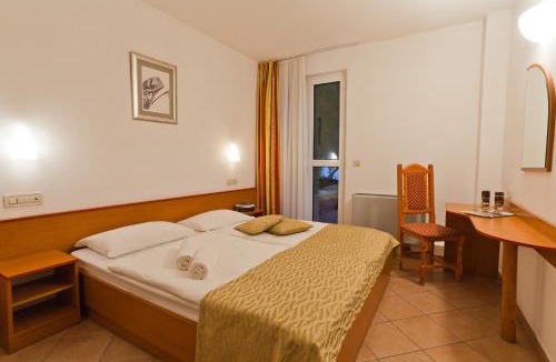Krk Hotel | Villa Lovorka - Hotel Resort Dražica