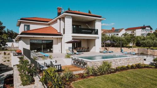 Malinska Villa | Villa LU 1 island Krk by Villas Guide