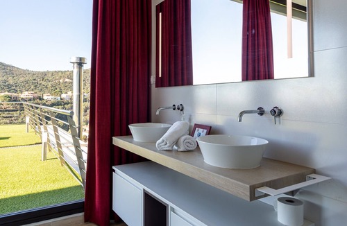 Tossa de Mar Villa | Villa 'Lucía' with Sea View, Pool, Wi-Fi and Air Conditioning