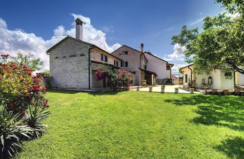 Rojnici House | Villa Lucy (V3518-K1) - Barban