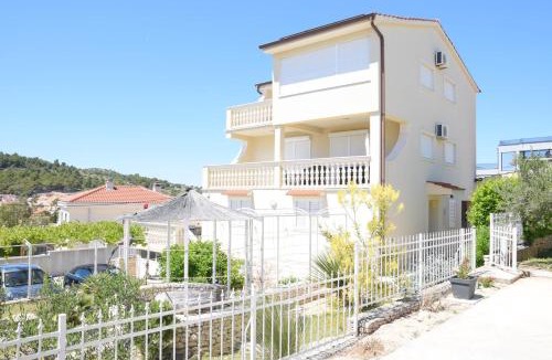 Razanj Apartment | Villa Luger 1. Stock