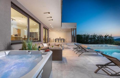 Dracevac Villa | Villa Lumi - with private pool, sauna, outdoor jacuzzi, fitness room, table tennis