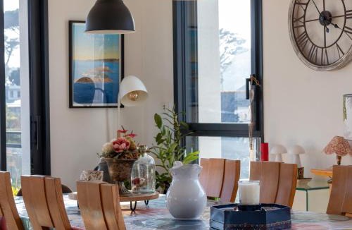 Plougasnou Villa | Villa lumineuse vue mer 150m plage