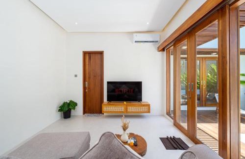 Umalas Villa | Villa Luna by Elysian - Brand New 2BR Villa with Pool in Kerobokan