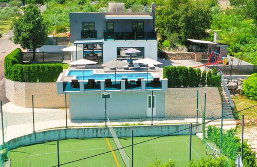Grubine Villa | Villa Luxury- Grubine by Villas Guide