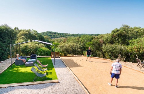 Saint-Martin-de-Londres Villa | Villa Mas de Bouis - Beautiful large holiday home with views