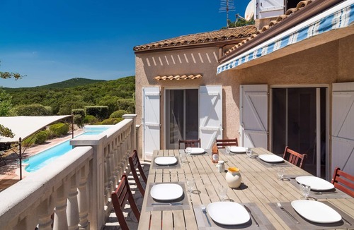 Saint-Martin-de-Londres Villa | Villa Mas de Bouis - Beautiful large holiday home with views