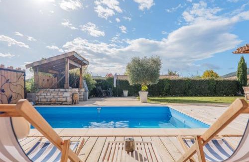 Vallon-Pont-d'Arc House | Villa M Vallon Pont d'arc