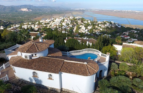 Monte Pego Villa | Villa 'Ma-Nita' with Sea View, Wi-Fi, and Air Conditioning