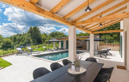 Rojnici Villa | Villa Macan with Private Pool, Sauna & Garden