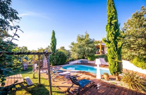 Castelnau-de-Montmiral Villa | Villa Magarre Climatisée, Piscine Chauffée, Spa, dans un Cadre Naturel Envoûtant