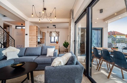 Biograd na Moru Villa | Villa Magali - Five Bedroom Villa, Sleeps 12