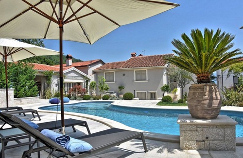Krbune Villa | Villa Magica with Pool